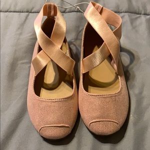 Girls pink ballet flats Size 10T